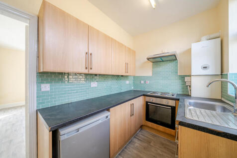 1370946-7-68f7927...