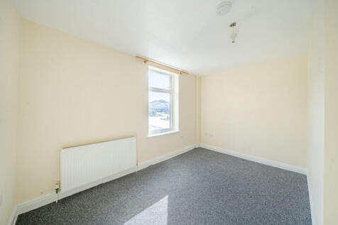 1370946-8-68f7929...