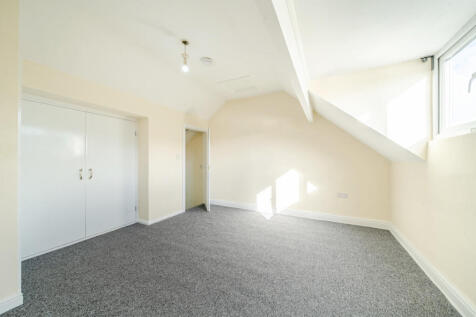 1370946-16-68f792...