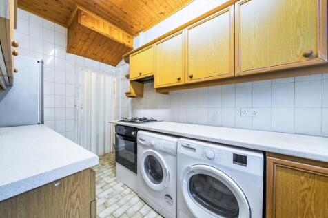 1371009-7-68f112c...