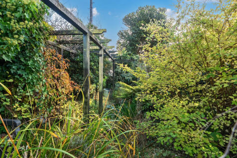 1374270-16-6900c7...