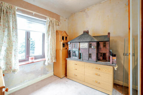 1315590-4-685a8ed...