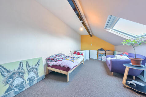 1384487-3-69247de...