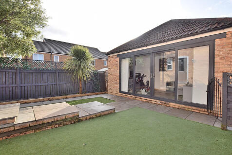 front garden_01