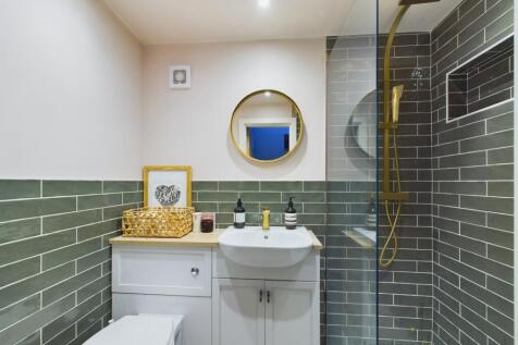 Ground Floor Shower