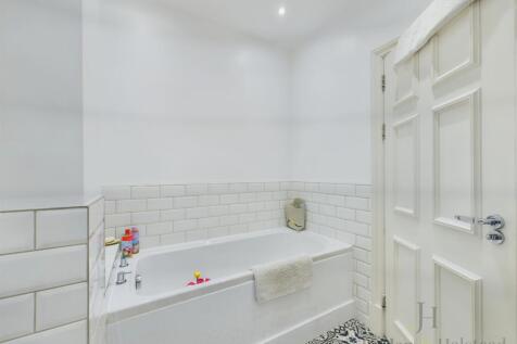 Ensuite - Bath