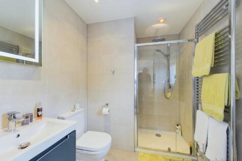 Bedroom 2 Ensuite
