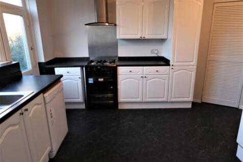 Kitchen 2.jpg