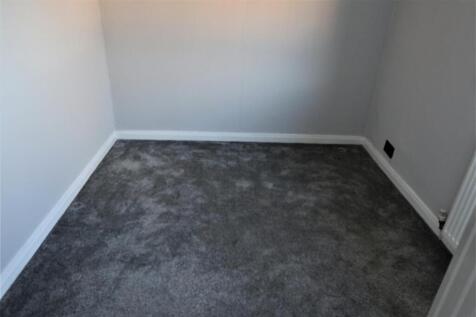 Bed 3.jpg