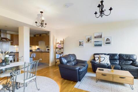 CAM01389G0-PR0093-ST