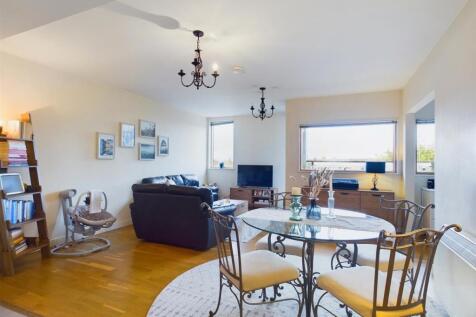 CAM01389G0-PR0093-ST