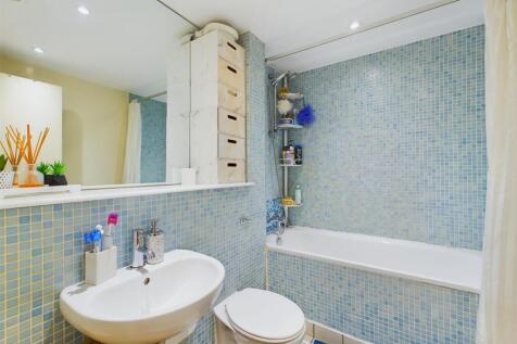 CAM01389G0-PR0093-ST