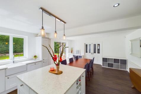 CAM01389G0-PR0063-ST