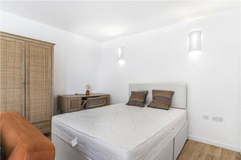 Reception/Bedroom