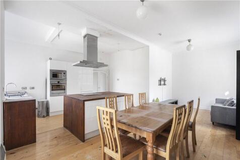 Reception/Kitchen