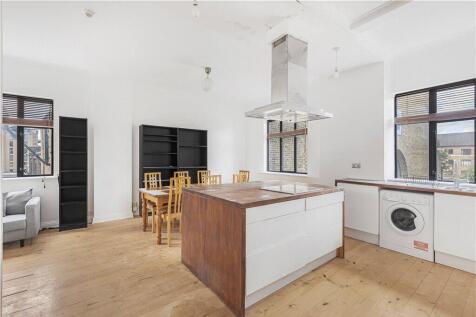 Reception/Kitchen