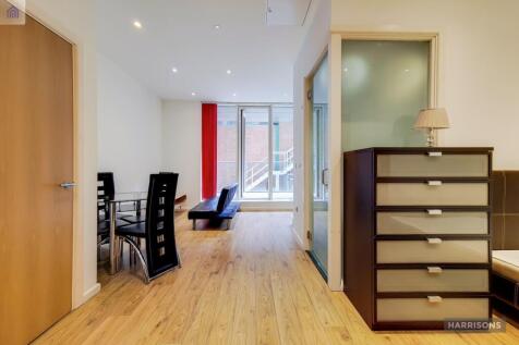 Studio Room