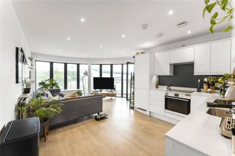 Reception/Kitchen