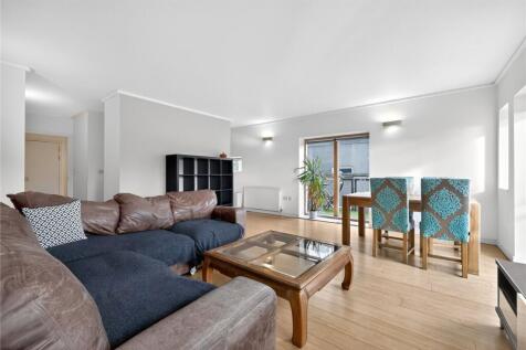 Reception/Kitchen