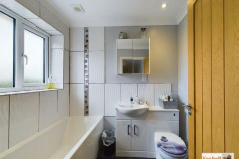Upstairs Family Bathroom