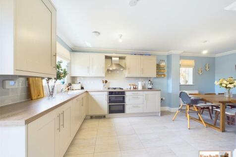 Kitchen/Dining Area