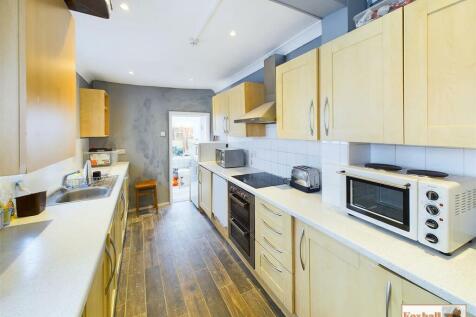 Kitchen / Breakfast Room