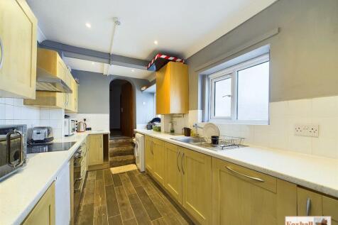Kitchen / Breakfast Room