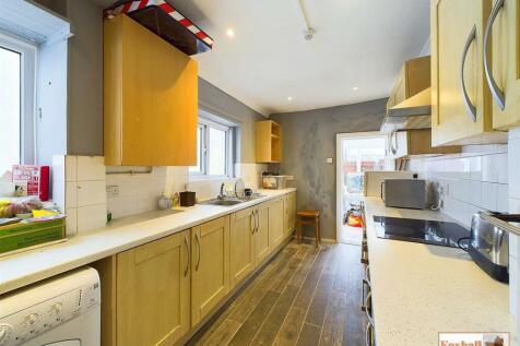 Kitchen / Breakfast Room