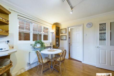 Kitchen / Breakfast Room
