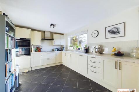 Kitchen / Breakfast Room