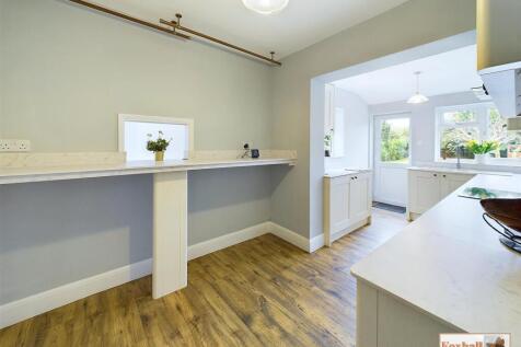 Kitchen / Breakfast Room