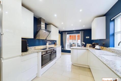 Kitchen / Breakfast Room