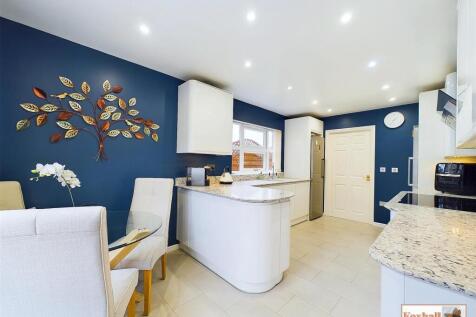 Kitchen / Breakfast Room