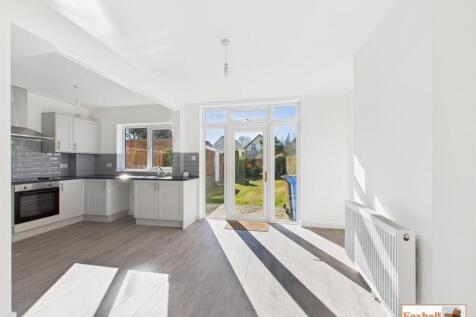 Kitchen / Dining Area