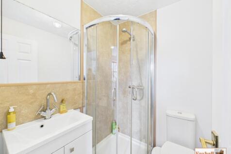 En-Suite (bedroom two)