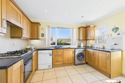 Kitchen / Breakfast Area
