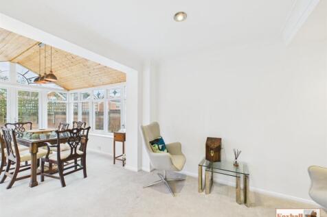 Kitchen Breakfast Room / Snug / Sun Room