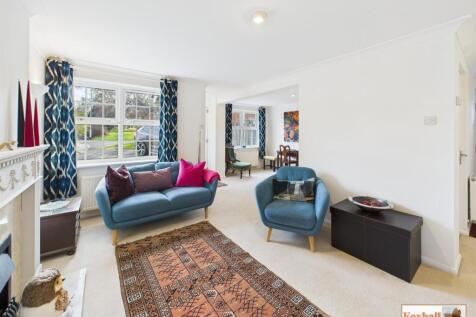 Open Plan Lounge and Dining Room
