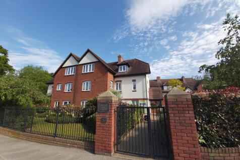 Holme Oaks Court
