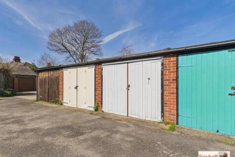 Garage &amp; Parking Space
