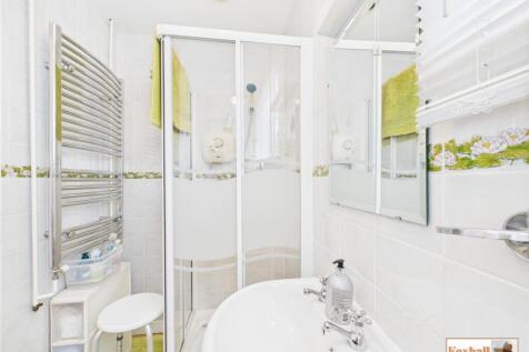 Shower Room / Cloakroom
