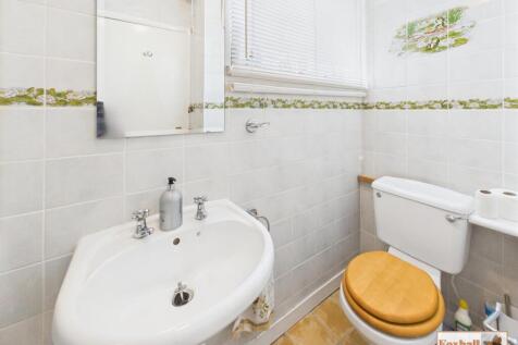 Shower Room / Cloakroom
