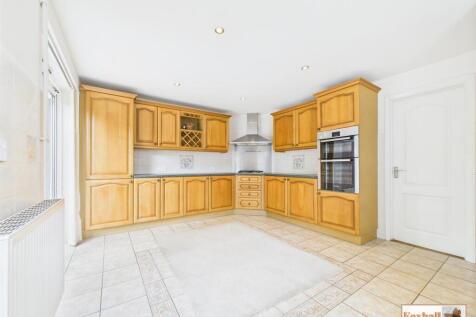 Kitchen/Dining Area