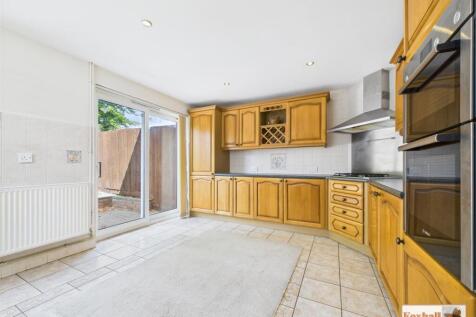 Kitchen/Dining Area