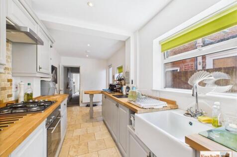 Kitchen / Breakfast Room