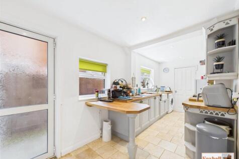 Kitchen / Breakfast Room