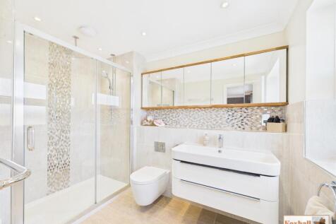 Bedroom One, En-Suite