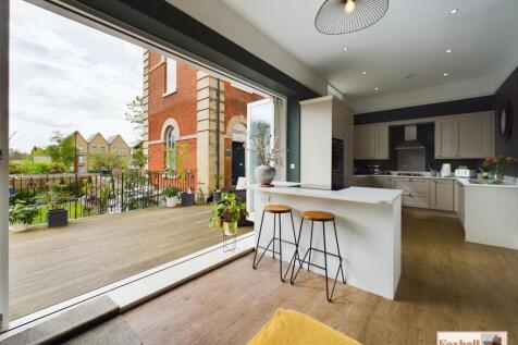 Kitchen/dining/Sitting Room
