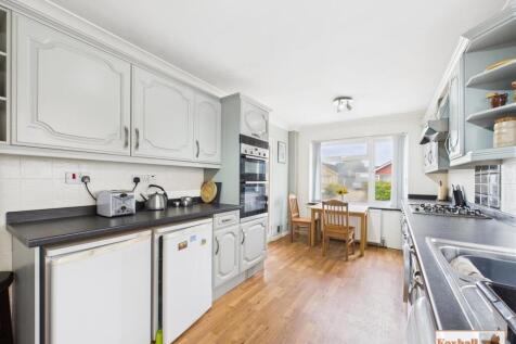 Kitchen / Breakfast Room