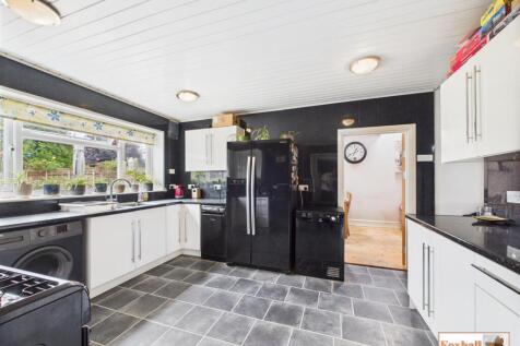 Kitchen / Breakfast Room